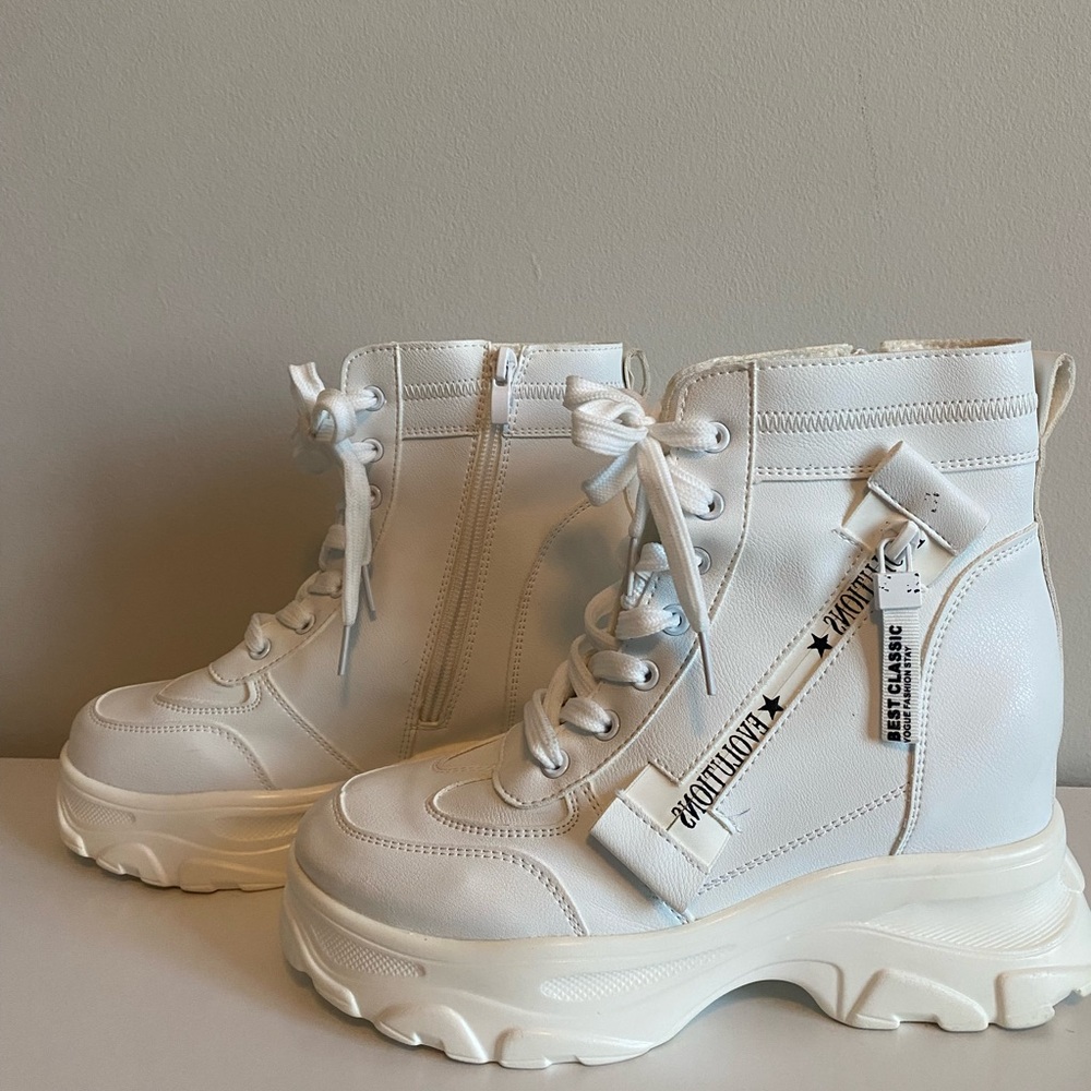 White chunky platform boot sneakers